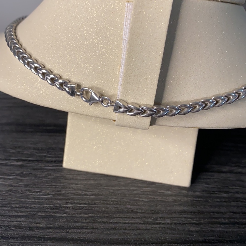 Sterling silver necklace and bracelet set. - Picture 3 of 5